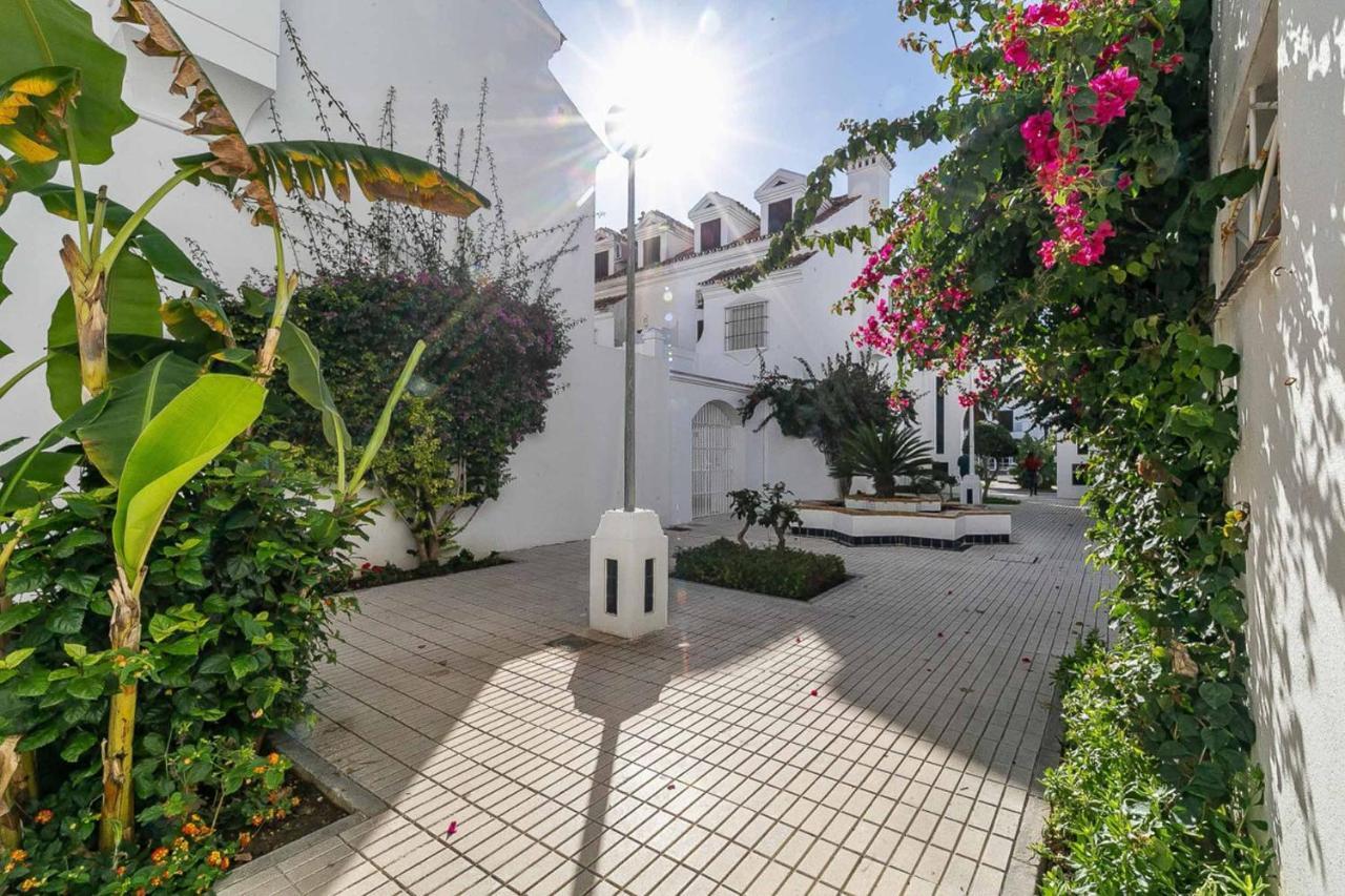 Sur Suites Castillo Фуэнхирола Экстерьер фото